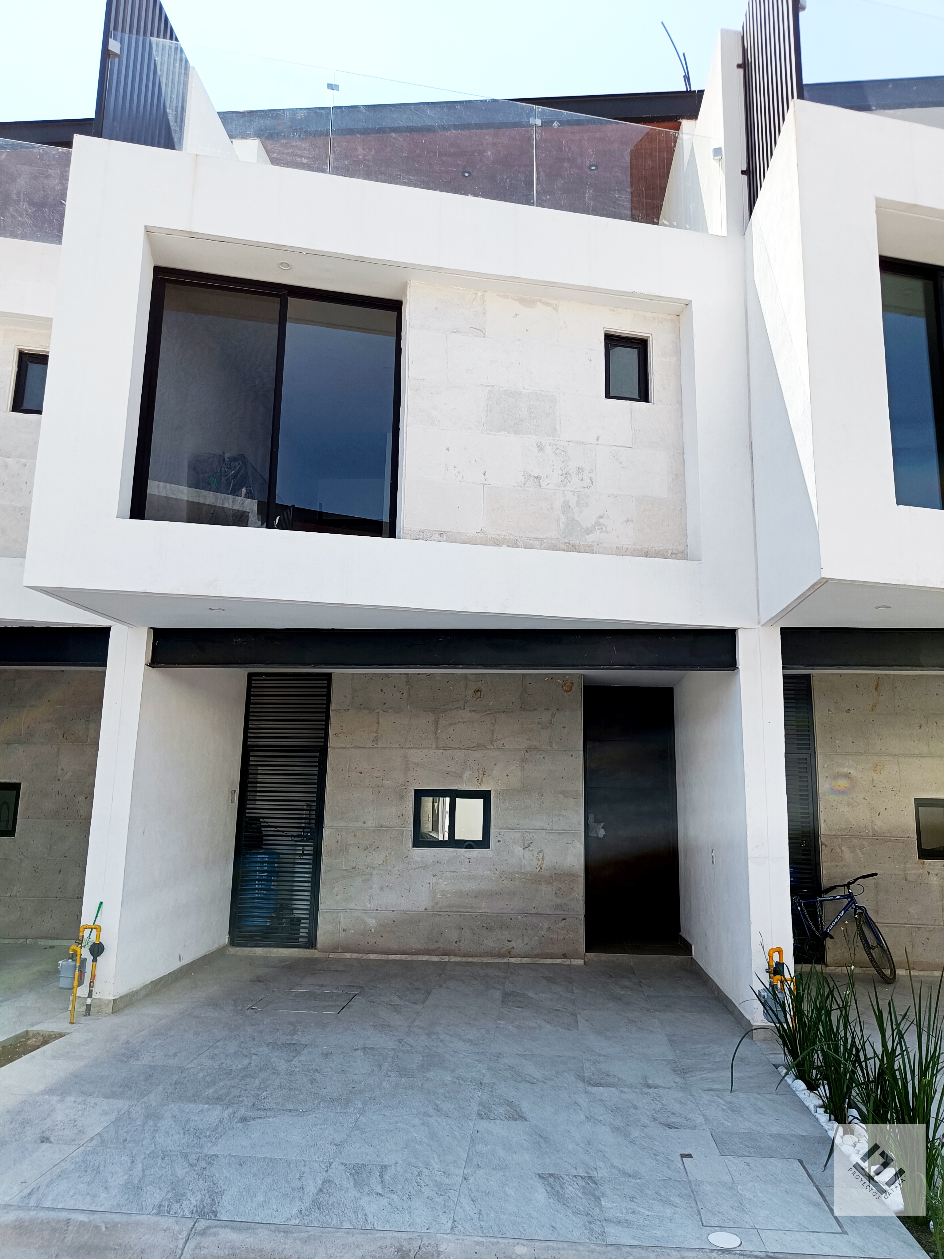 TownHouses Fresno II — obra terminada en Torreón